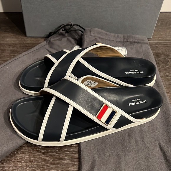 Thom Browne cross cross sandals w/RWB enamel buckle in vitello calf. Leather. - Picture 5 of 6